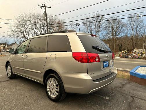 2007 Toyota Sienna XLE Limited