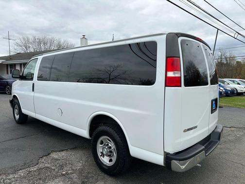 2017 Chevrolet Express 3500 LT