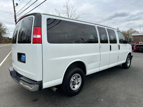 2017 Chevrolet Express 3500 LT