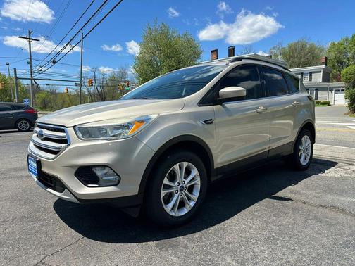 Tan 2018 Ford Escape SE