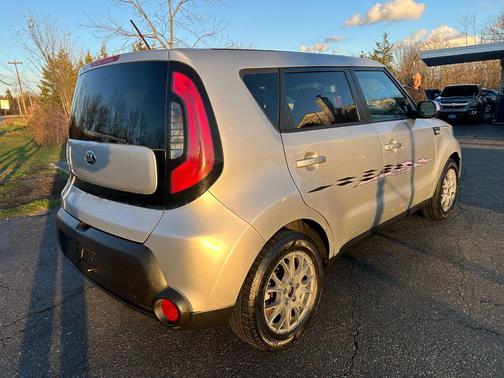 2014 Kia Soul Base