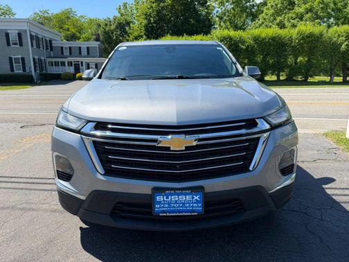 Silver 2023 Chevrolet Traverse LT Leather