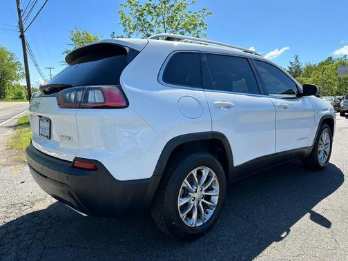 White 2021 Jeep Cherokee Latitude Lux