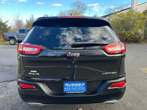 2015 Jeep Cherokee Sport