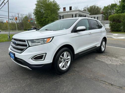 White 2017 Ford Edge SEL