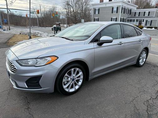 2020 Ford Fusion SE Sedan 4D