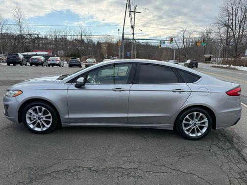 2020 Ford Fusion SE Sedan 4D