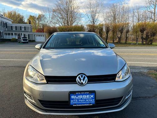 2016 Volkswagen Golf TSI SE 4-Door