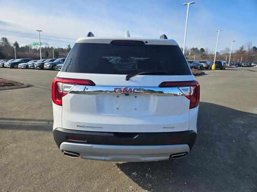 2022 GMC Acadia SLE