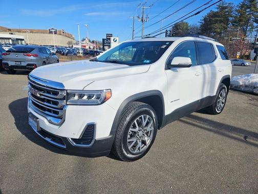 2022 GMC Acadia SLE