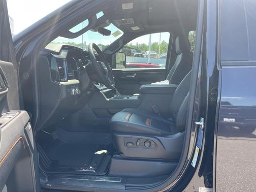 2025 GMC Sierra 2500 AT4