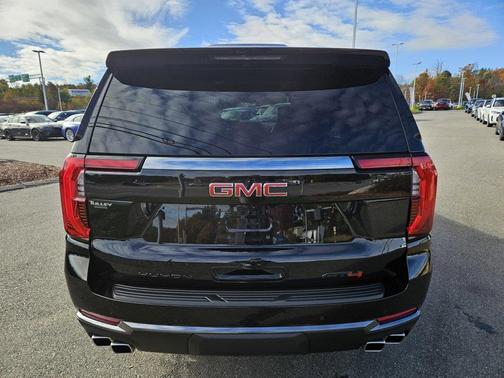 2025 GMC Yukon AT4
