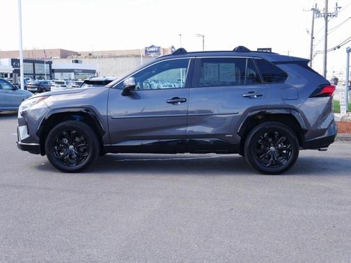 2022 Toyota RAV4 Hybrid SE