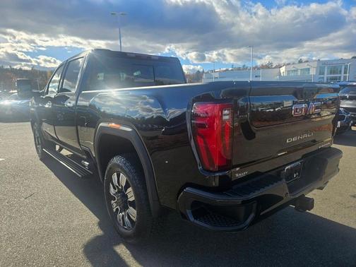 2024 GMC Sierra 2500 Denali