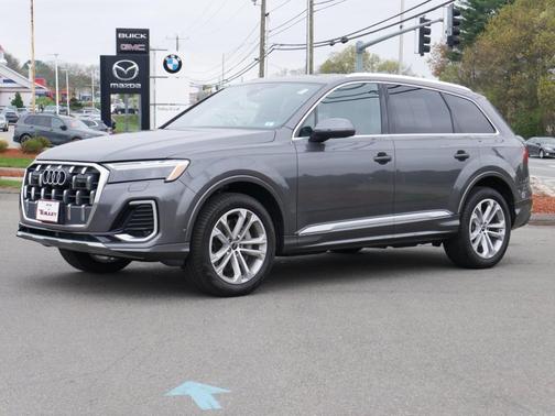 2025 Audi Q7 45 Premium Plus
