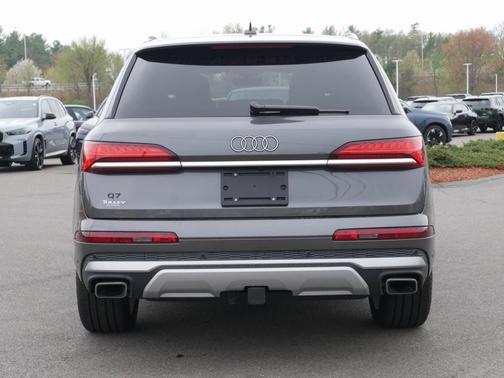 2025 Audi Q7 45 Premium Plus