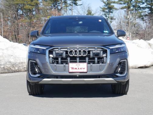 2025 Audi Q7 45 Premium Plus
