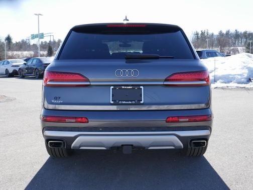2025 Audi Q7 45 Premium Plus