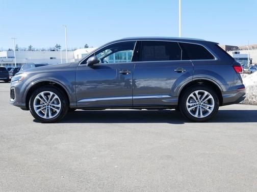 2025 Audi Q7 45 Premium Plus
