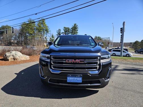2023 GMC Acadia AT4