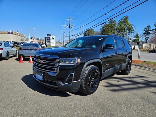 2023 GMC Acadia AT4