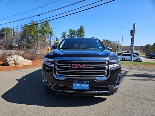 2023 GMC Acadia AT4