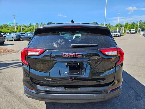 Ebony Twilight Metallic 2022 GMC Terrain SLE