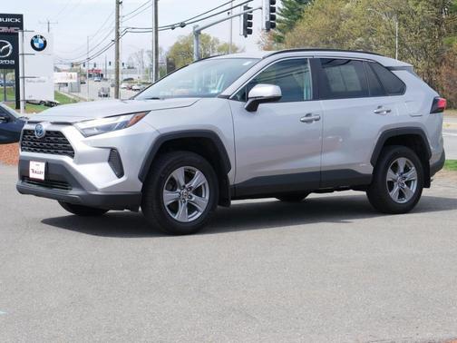 2022 Toyota RAV4 Hybrid XLE