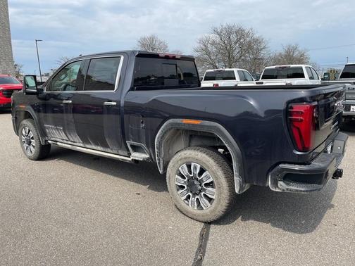 2025 GMC Sierra 2500 Denali