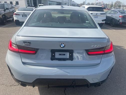 2023 BMW 330 i xDrive