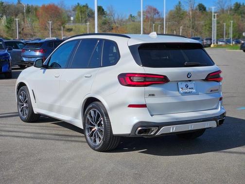 2023 BMW X5 M50i