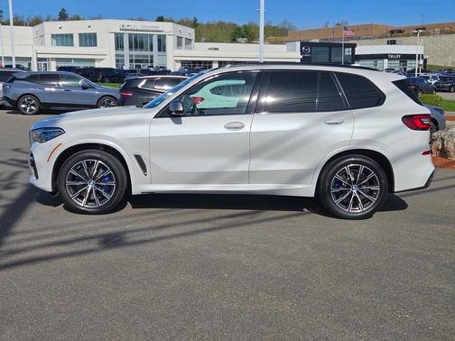 2023 BMW X5 M50i