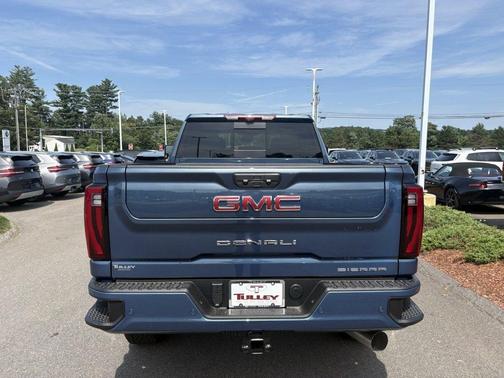 2025 GMC Sierra 2500 Denali