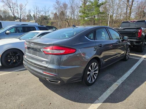 2020 Ford Fusion SE