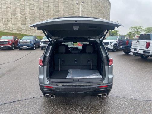 2025 GMC Acadia AT4