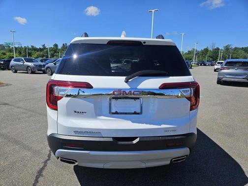 2022 GMC Acadia SLE