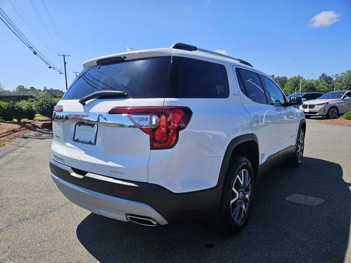 2022 GMC Acadia SLE