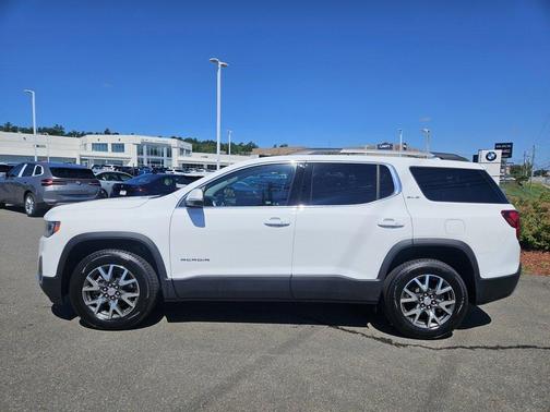 2022 GMC Acadia SLE