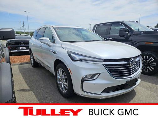 2022 Buick Enclave Essence