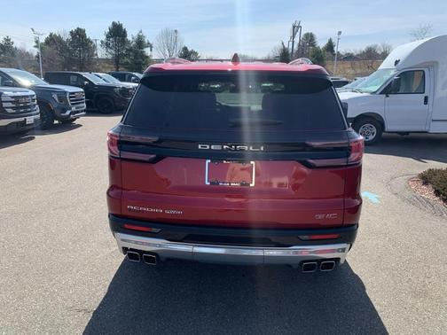 2025 GMC Acadia Denali