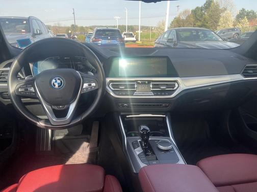 2022 BMW 330e xDrive