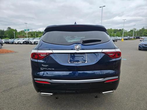 2022 Buick Enclave Essence