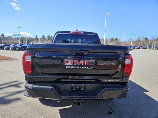 2024 GMC Canyon Denali