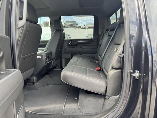 2025 GMC Sierra 2500 SLT
