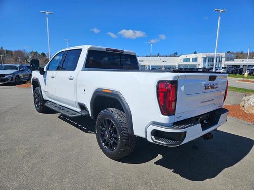 2022 GMC Sierra 2500 AT4