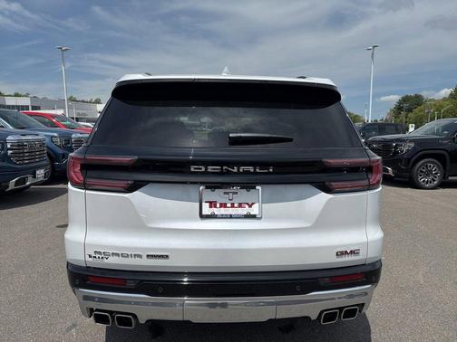 2025 GMC Acadia Denali