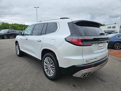 2024 GMC Acadia Denali