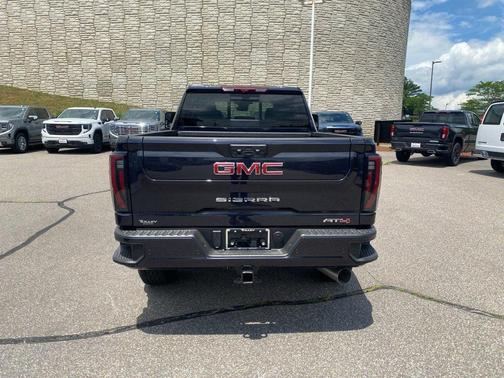 2025 GMC Sierra 2500 AT4