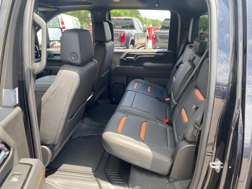 2025 GMC Sierra 2500 AT4
