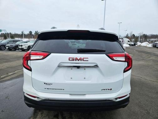 2022 GMC Terrain AT4